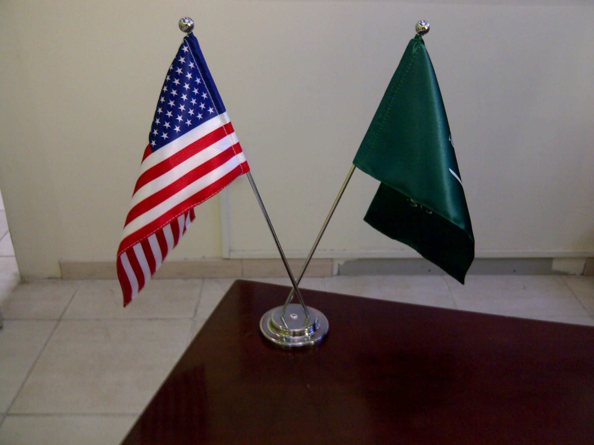 Planflags | Custom design flag suppliers in Dubai, UAE